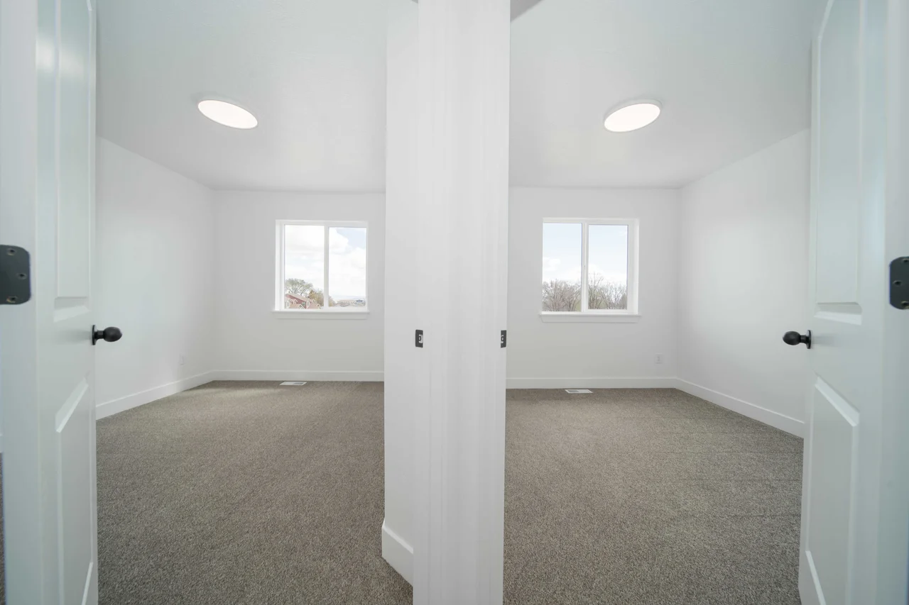 Bedroom Baseboard Door Finishing Painting Hardware Installation