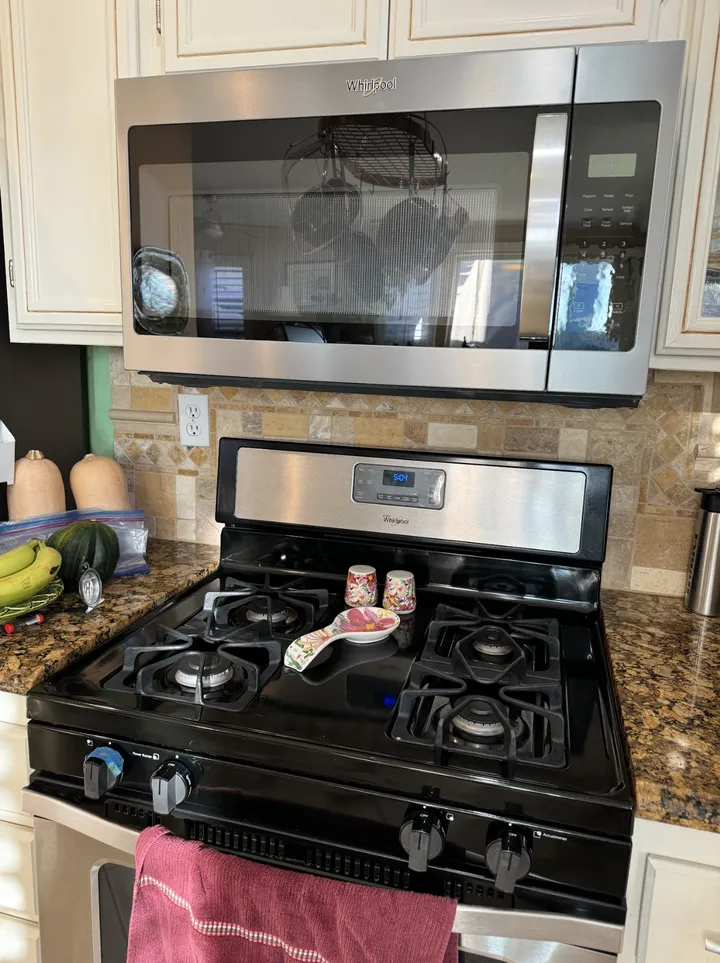 Kitchen Appliance Microwave Range Hood, Vista